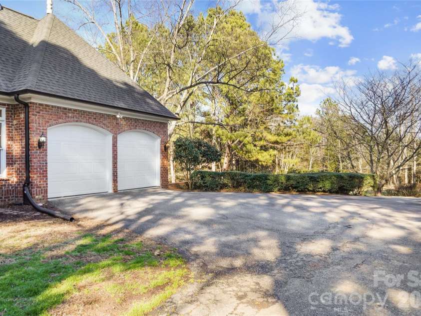 2812 Woodwind Court, Kannapolis, NC 28081.  MLS# CAR4341177, YatesRealty ID 58041. 