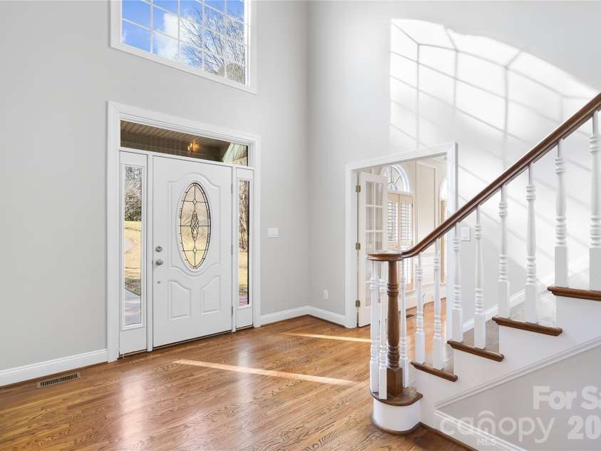 2812 Woodwind Court, Kannapolis, NC 28081.  MLS# CAR4341177, YatesRealty ID 58041. Grand Entrance