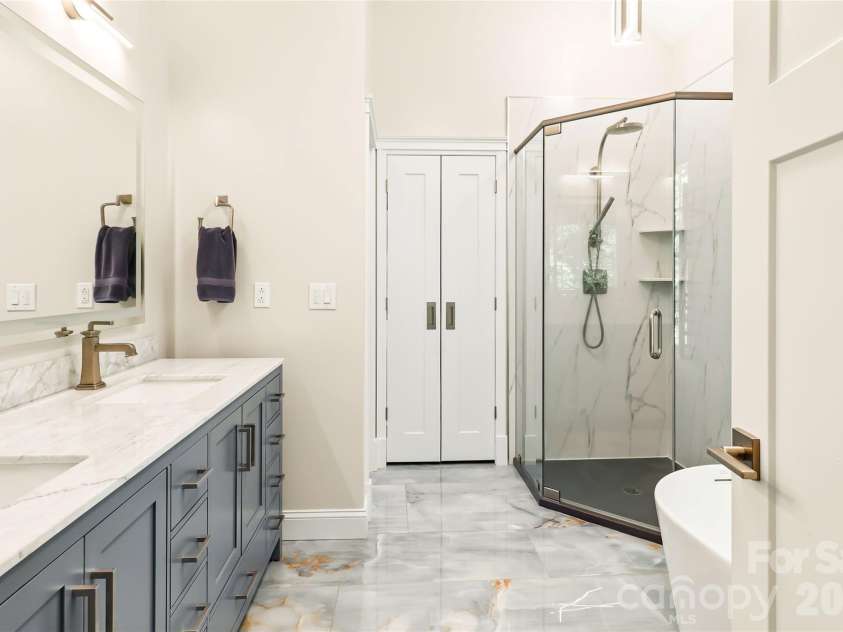 1757 Hickory Springs Lane, Lincolnton, NC 28092.  MLS# CAR4437002, YatesRealty ID 58044. 