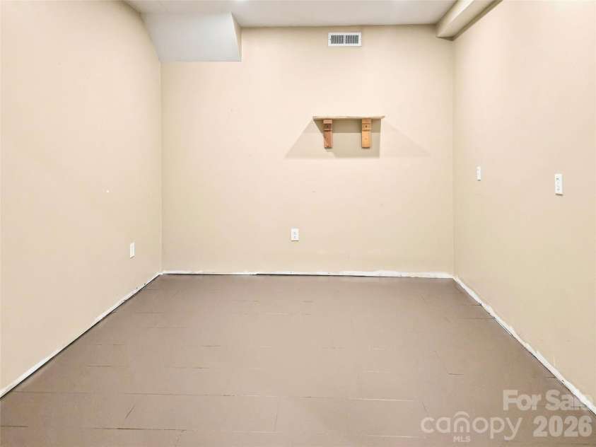 1757 Hickory Springs Lane, Lincolnton, NC 28092.  MLS# CAR4437002, YatesRealty ID 58044. 