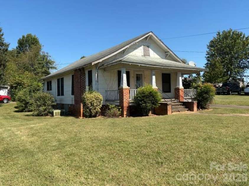 706 Carbon City Road, Morganton, NC 28655.  MLS# CAR4425473, YatesRealty ID 58048. 