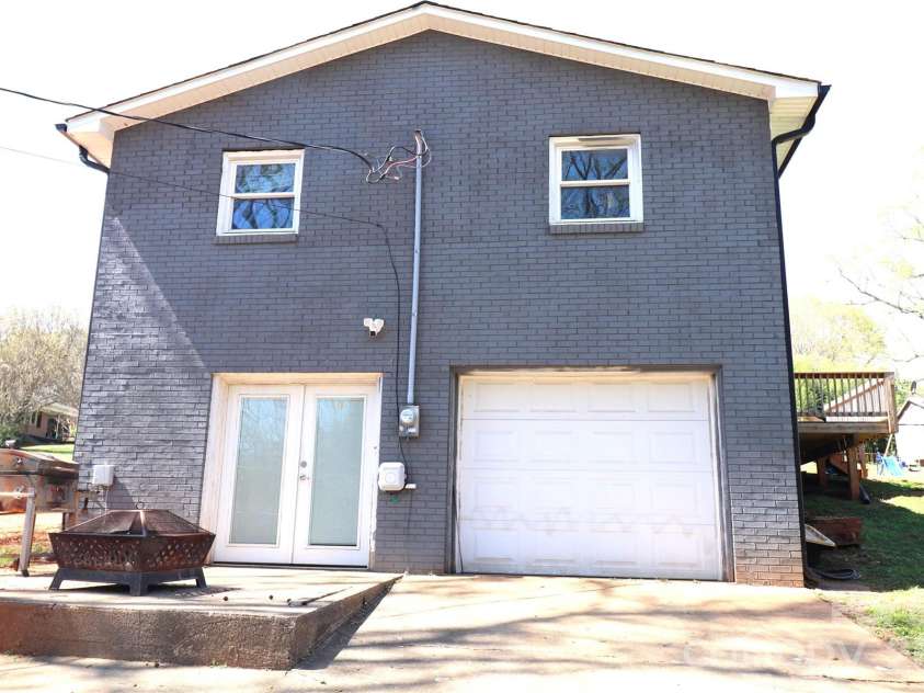 2510 Middleton Drive, Gastonia, NC 28054.  MLS# CAR4360679, YatesRealty ID 5805. 