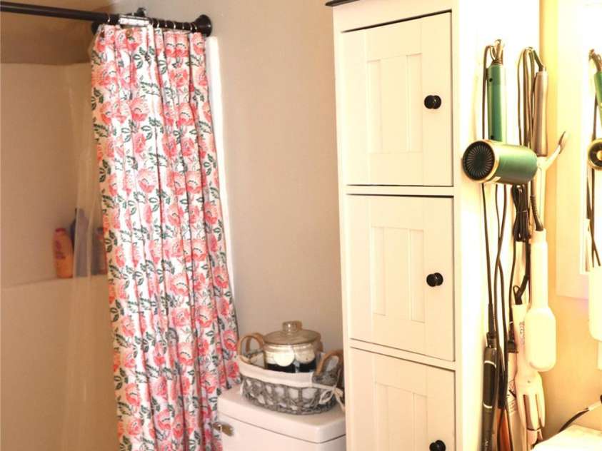 2510 Middleton Drive, Gastonia, NC 28054.  MLS# CAR4360679, YatesRealty ID 5805. Basement Bath