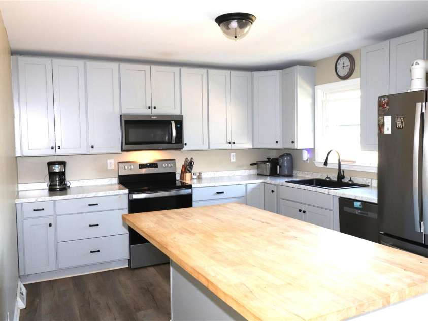 2510 Middleton Drive, Gastonia, NC 28054.  MLS# CAR4360679, YatesRealty ID 5805. Kitchen