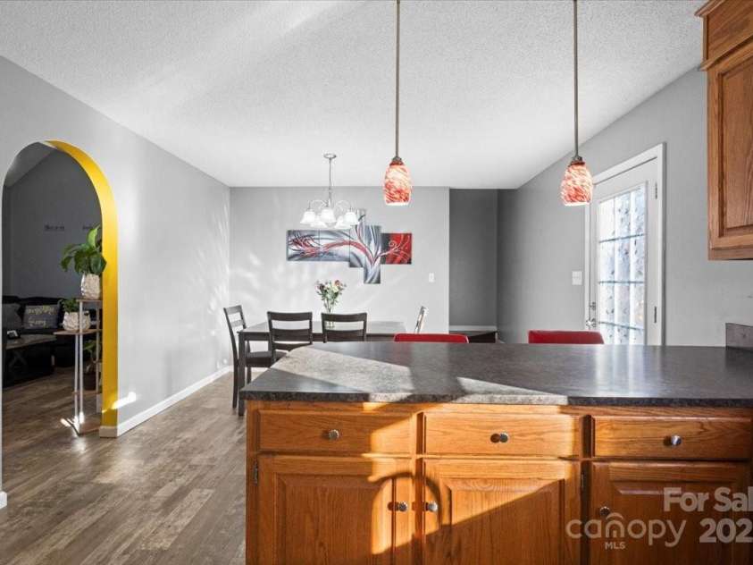 2745 River Meadows Court, Lincolnton, NC 28092.  MLS# CAR4223442, YatesRealty ID 5805. 