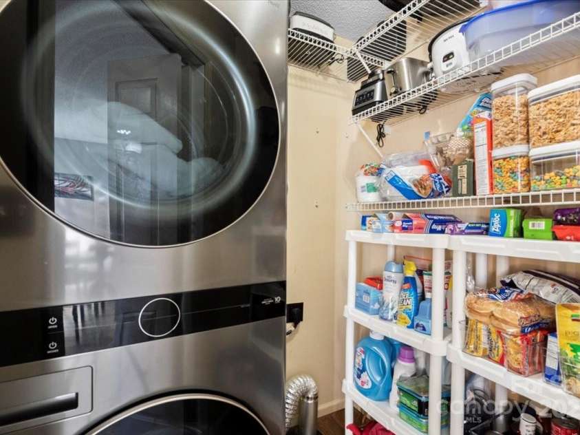 2745 River Meadows Court, Lincolnton, NC 28092.  MLS# CAR4223442, YatesRealty ID 5805. 