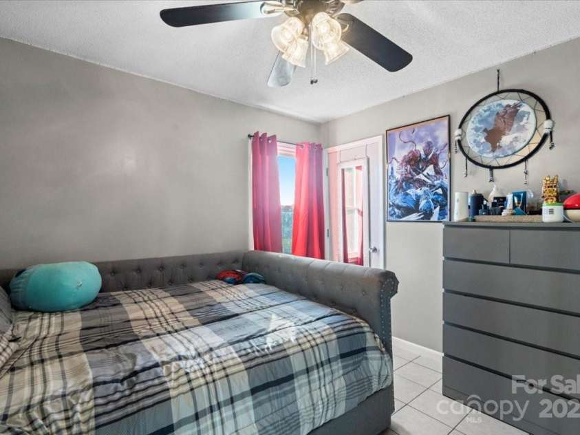 2745 River Meadows Court, Lincolnton, NC 28092.  MLS# CAR4223442, YatesRealty ID 5805. 