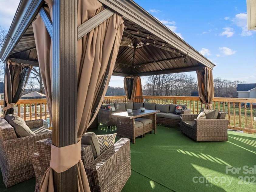 2745 River Meadows Court, Lincolnton, NC 28092.  MLS# CAR4223442, YatesRealty ID 5805. 