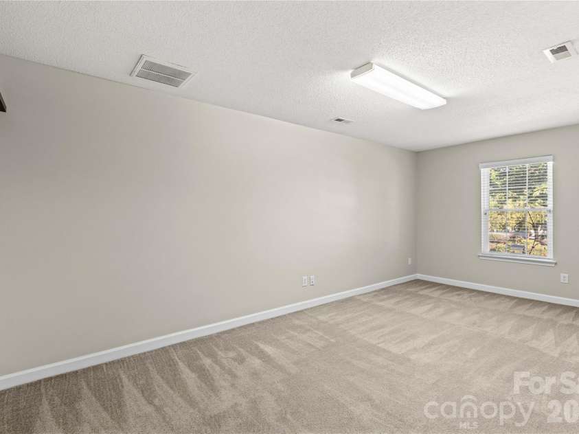117 Abbotswood Place, Mooresville, NC 28117.  MLS# CAR4435686, YatesRealty ID 58051. 