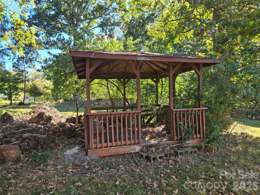 4449 Whispering Oaks Drive, Charlotte, NC 28213.  MLS# CAR4436983, YatesRealty ID 58056. Gazebo