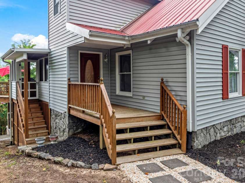 197 Fairview Drive, Traphill, NC 28685.  MLS# CAR4359050, YatesRealty ID 5806. 