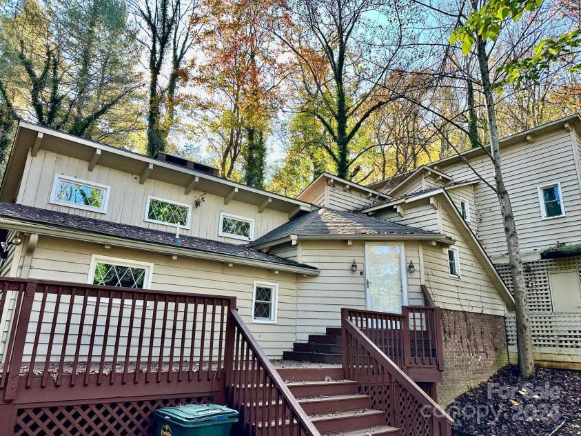 201 Caldwell Road, North Wilkesboro, NC 28659.  MLS# CAR4198140, YatesRealty ID 5806. 