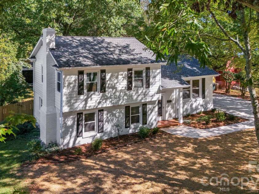 4315 Chandworth Road, Charlotte, NC 28210.  MLS# CAR4433793, YatesRealty ID 58062. 