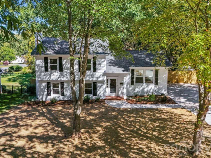 4315 Chandworth Road, Charlotte, NC 28210.  MLS# CAR4433793, YatesRealty ID 58062. 