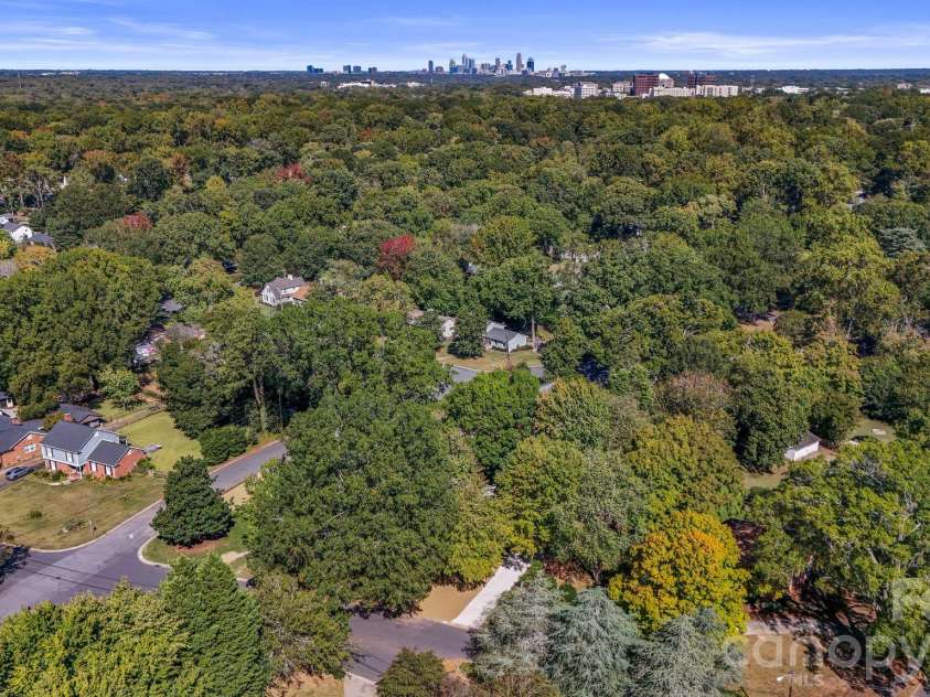 4315 Chandworth Road, Charlotte, NC 28210.  MLS# CAR4433793, YatesRealty ID 58062. 