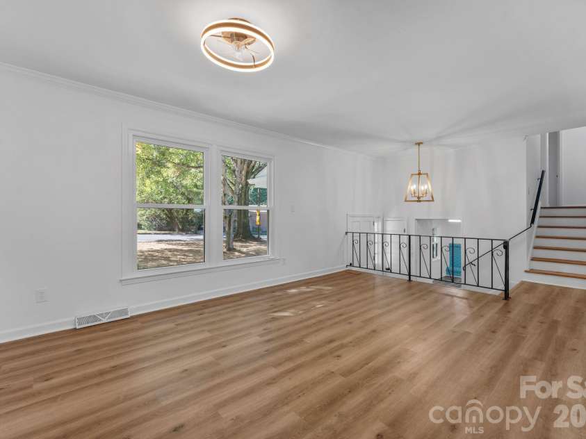 4315 Chandworth Road, Charlotte, NC 28210.  MLS# CAR4433793, YatesRealty ID 58062. 
