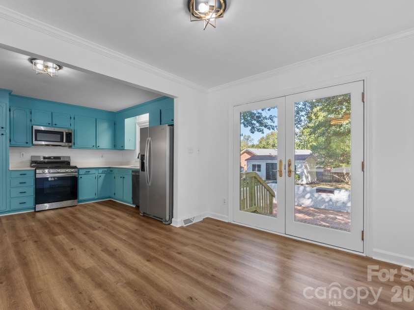 4315 Chandworth Road, Charlotte, NC 28210.  MLS# CAR4433793, YatesRealty ID 58062. 