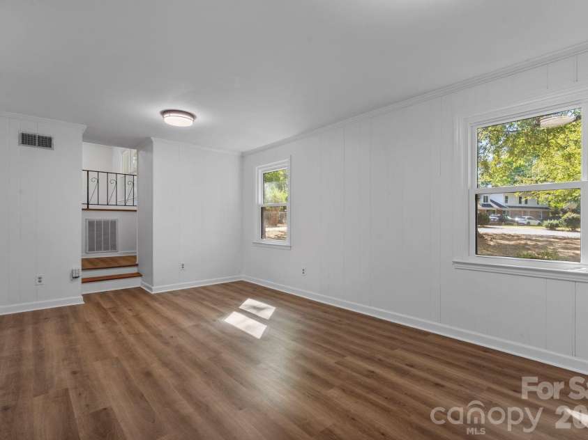 4315 Chandworth Road, Charlotte, NC 28210.  MLS# CAR4433793, YatesRealty ID 58062. 