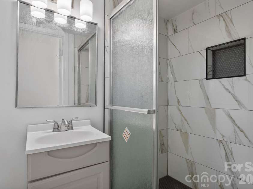 4315 Chandworth Road, Charlotte, NC 28210.  MLS# CAR4433793, YatesRealty ID 58062. 