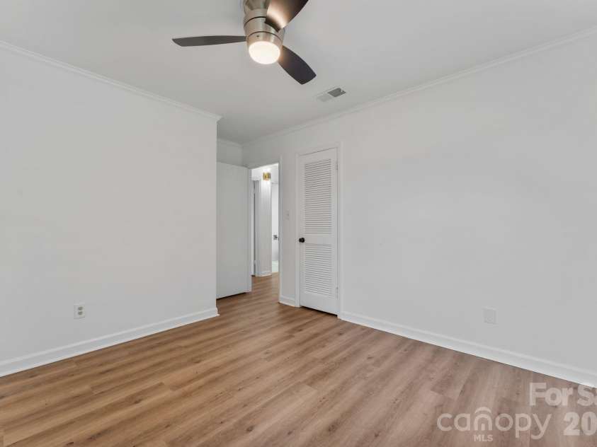 4315 Chandworth Road, Charlotte, NC 28210.  MLS# CAR4433793, YatesRealty ID 58062. 