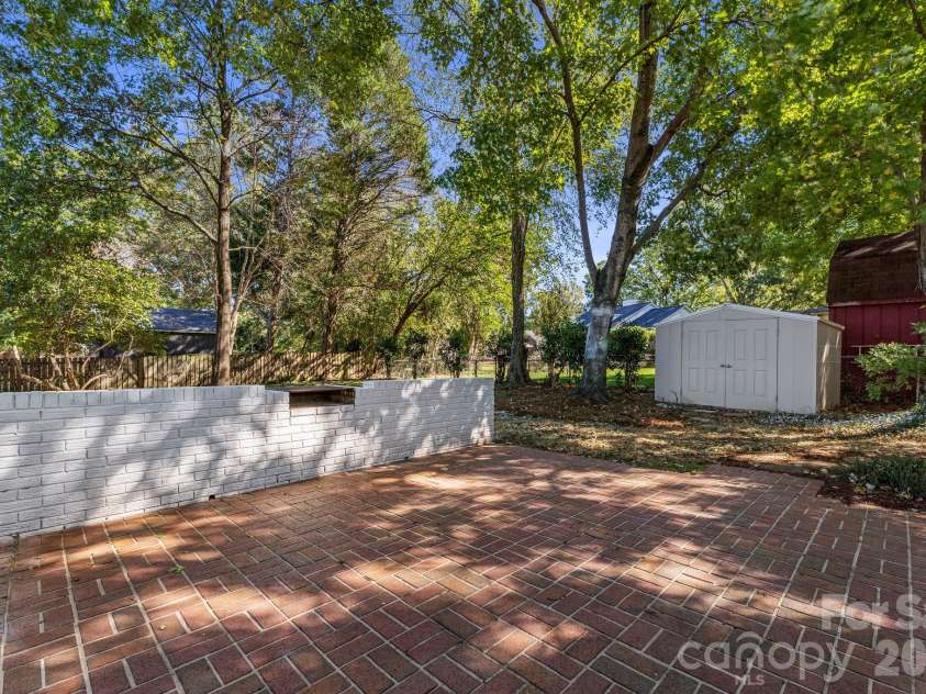4315 Chandworth Road, Charlotte, NC 28210.  MLS# CAR4433793, YatesRealty ID 58062. 