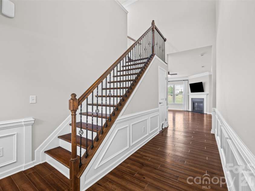 6607 Portland Rose Lane, Charlotte, NC 28210.  MLS# CAR4436431, YatesRealty ID 58063. 