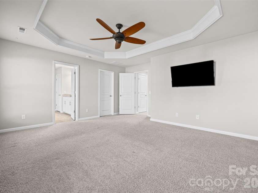 6607 Portland Rose Lane, Charlotte, NC 28210.  MLS# CAR4436431, YatesRealty ID 58063. 