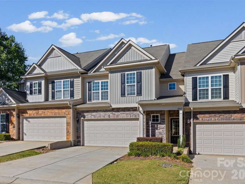 6607 Portland Rose Lane, Charlotte, NC 28210.  MLS# CAR4436431, YatesRealty ID 58063. 