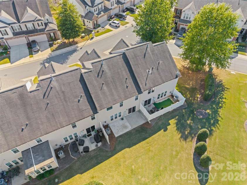 6607 Portland Rose Lane, Charlotte, NC 28210.  MLS# CAR4436431, YatesRealty ID 58063. 