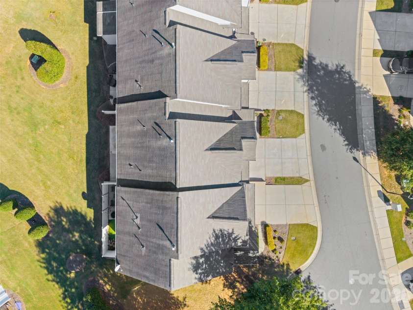 6607 Portland Rose Lane, Charlotte, NC 28210.  MLS# CAR4436431, YatesRealty ID 58063. 