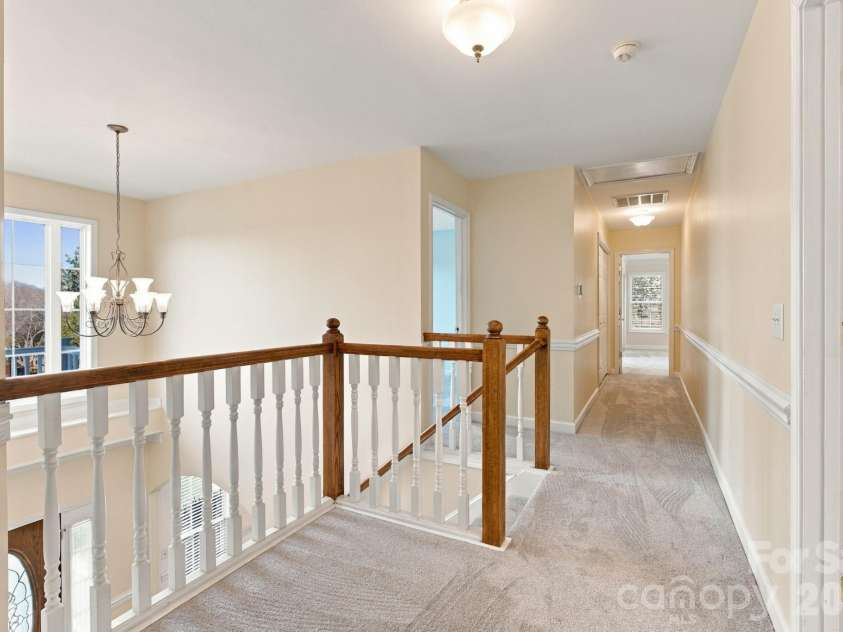 5045 Old River Drive, Hickory, NC 28602.  MLS# CAR4436894, YatesRealty ID 58066. 