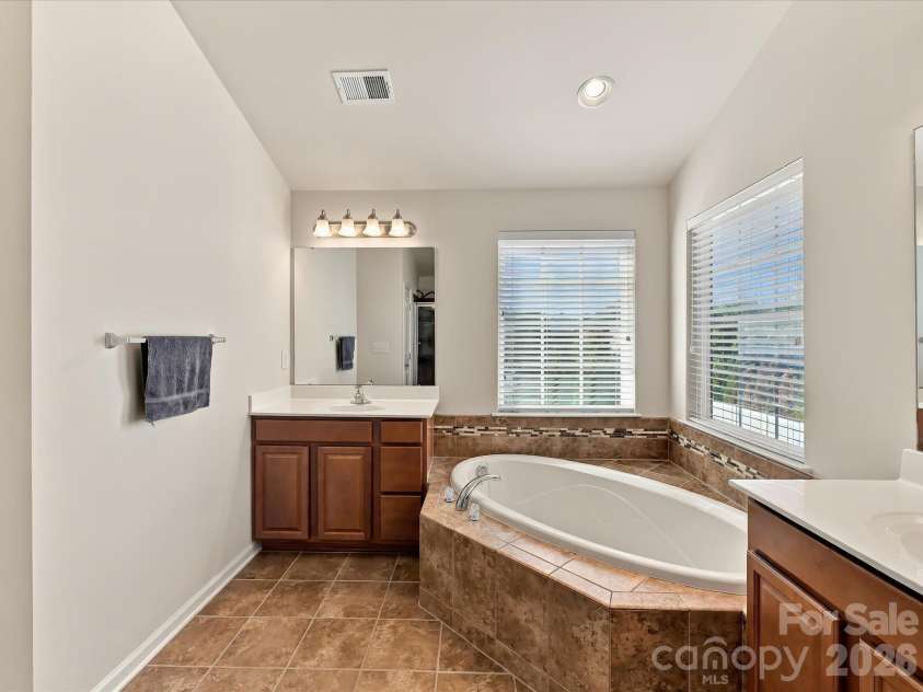 11606 Warfield Avenue, Huntersville, NC 28078.  MLS# CAR4437084, YatesRealty ID 58068. 