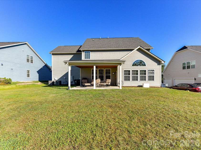 11606 Warfield Avenue, Huntersville, NC 28078.  MLS# CAR4437084, YatesRealty ID 58068. 