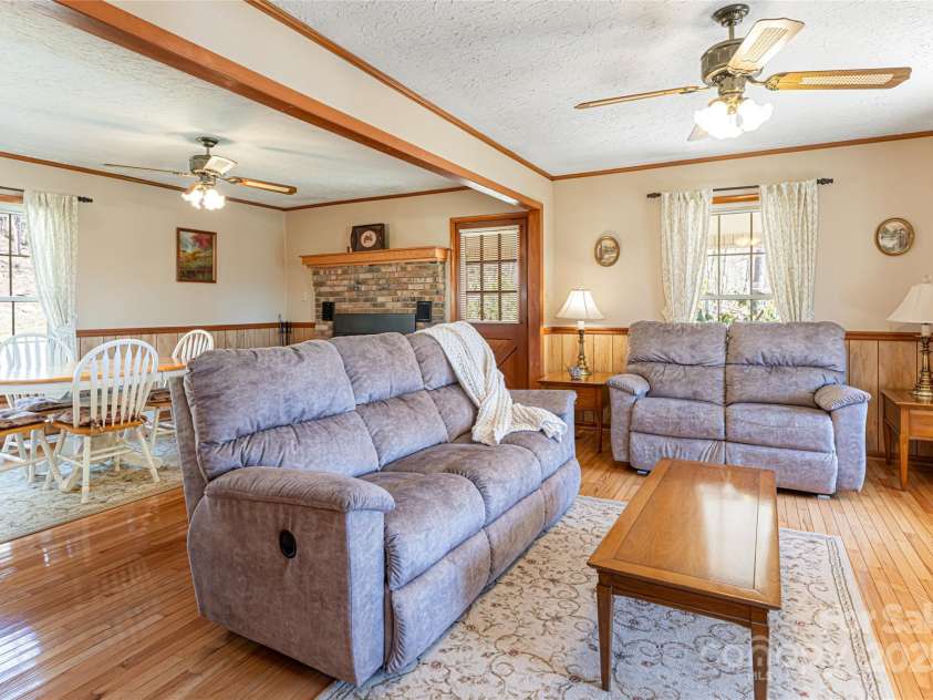 166 Huskins Road, Spruce Pine, NC 28777.  MLS# CAR4238257, YatesRealty ID 5807. Open Floor plan