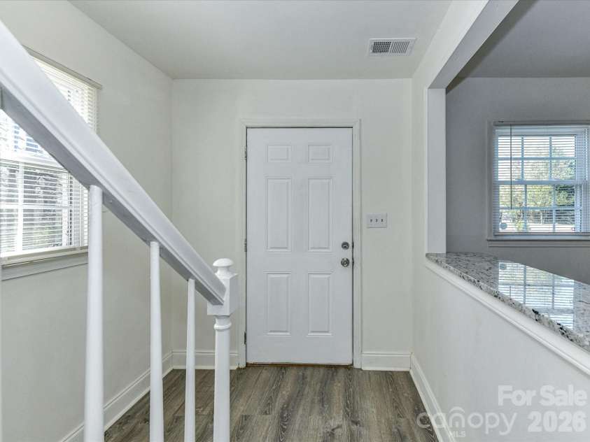 8322 Knights Bridge Road, Charlotte, NC 28210.  MLS# CAR4360992, YatesRealty ID 5807. 