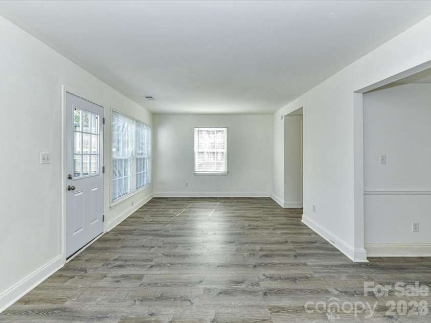 8322 Knights Bridge Road, Charlotte, NC 28210.  MLS# CAR4360992, YatesRealty ID 5807. 