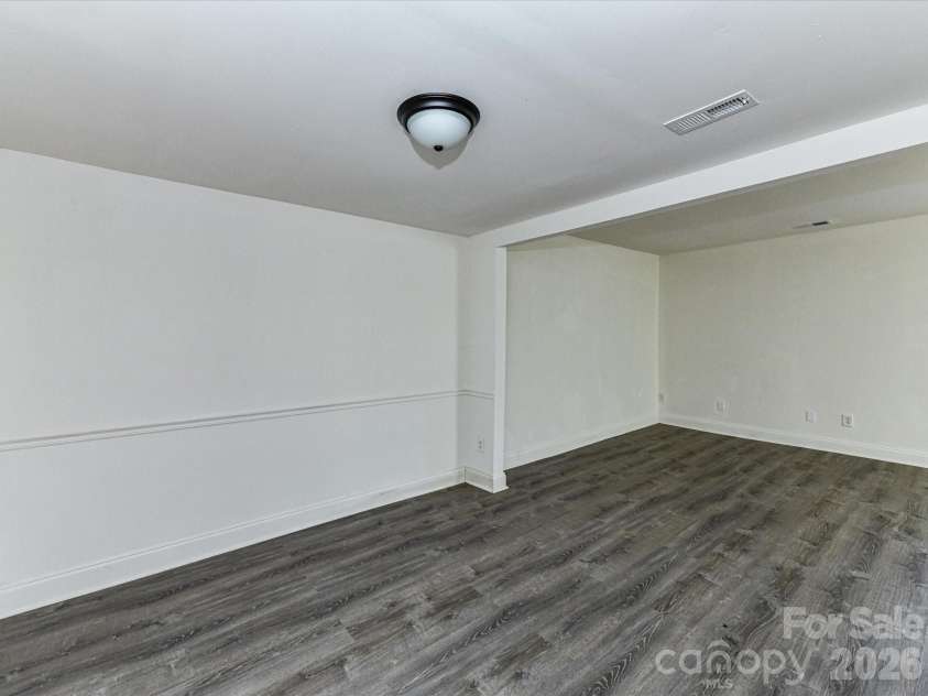 8322 Knights Bridge Road, Charlotte, NC 28210.  MLS# CAR4360992, YatesRealty ID 5807. 