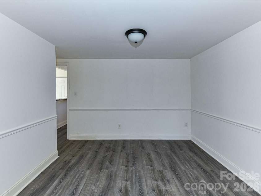 8322 Knights Bridge Road, Charlotte, NC 28210.  MLS# CAR4360992, YatesRealty ID 5807. 