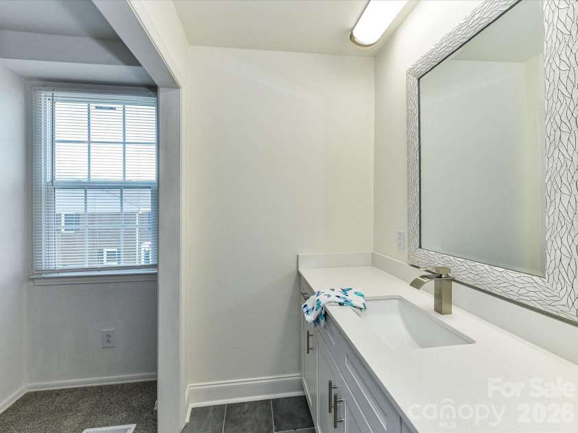 8322 Knights Bridge Road, Charlotte, NC 28210.  MLS# CAR4360992, YatesRealty ID 5807. 