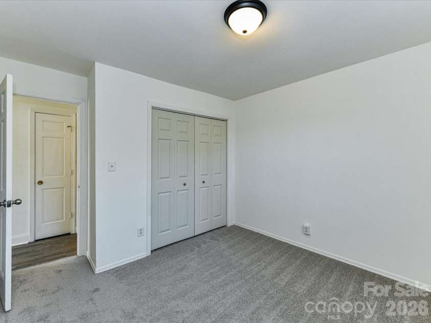 8322 Knights Bridge Road, Charlotte, NC 28210.  MLS# CAR4360992, YatesRealty ID 5807. 