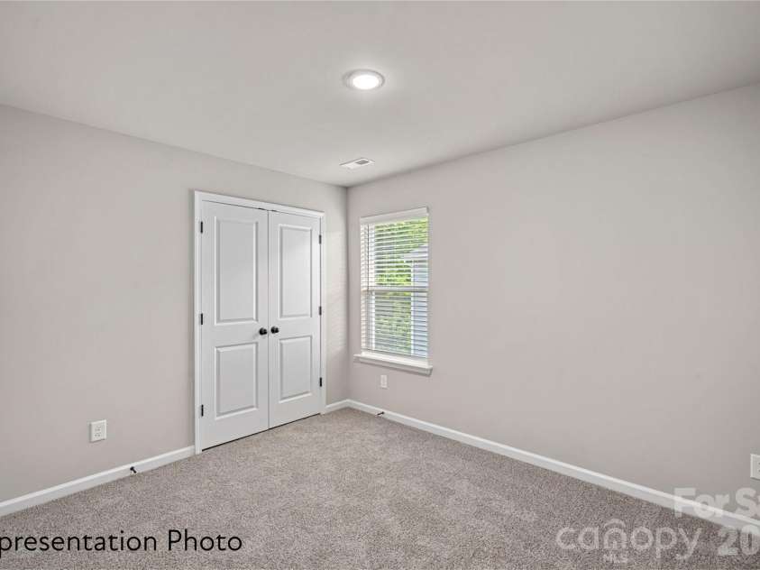 1310 Cheshire Avenue, Charlotte, NC 28208.  MLS# CAR4437125, YatesRealty ID 58070. 