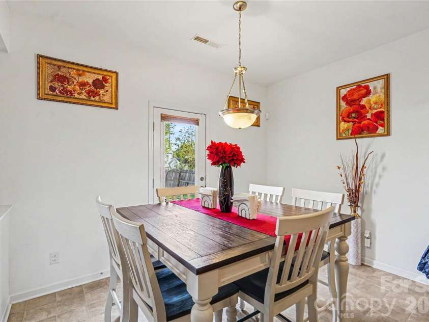 1914 Kingstree Drive, Monroe, NC 28112.  MLS# CAR4435690, YatesRealty ID 58071. 