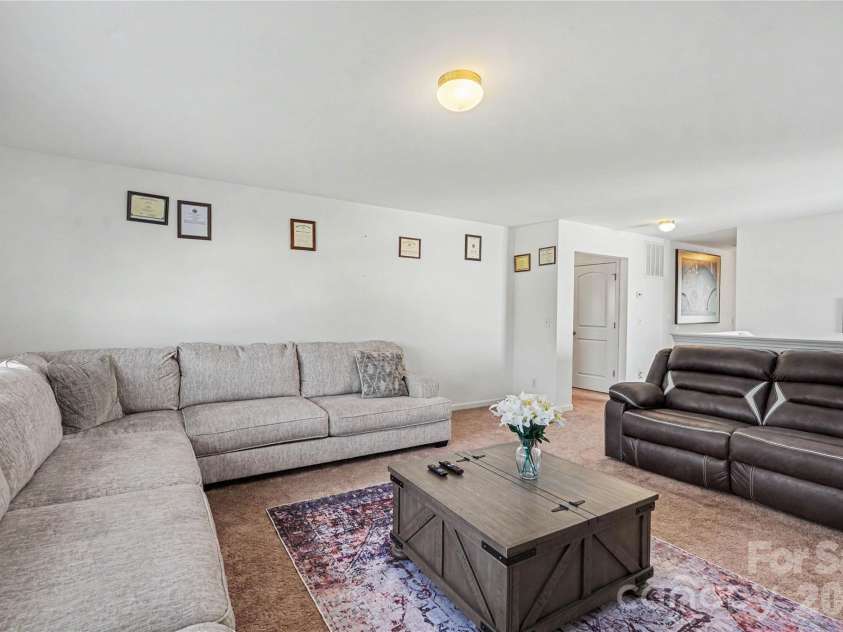1914 Kingstree Drive, Monroe, NC 28112.  MLS# CAR4435690, YatesRealty ID 58071. 