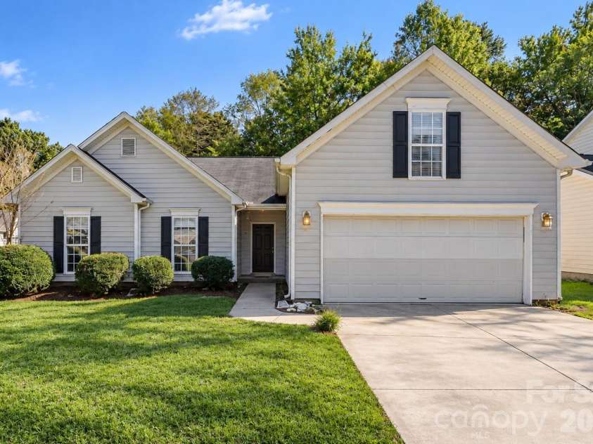131 Devon Forest Drive, Mooresville, NC 28115.  MLS# CAR4436048, YatesRealty ID 58075. 