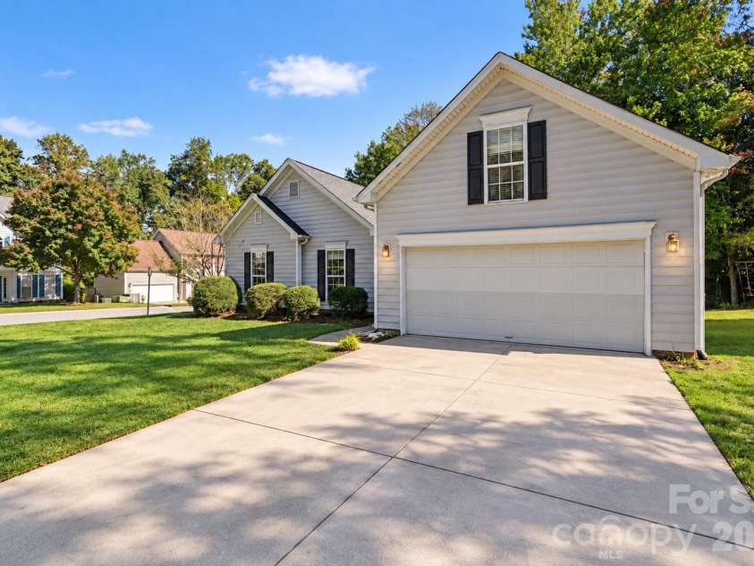 131 Devon Forest Drive, Mooresville, NC 28115.  MLS# CAR4436048, YatesRealty ID 58075. 