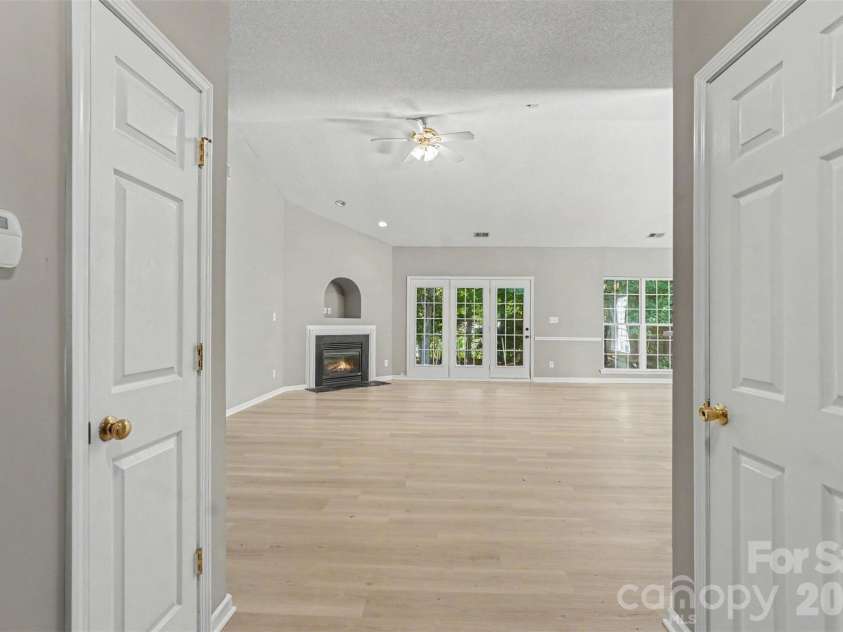 131 Devon Forest Drive, Mooresville, NC 28115.  MLS# CAR4436048, YatesRealty ID 58075. 