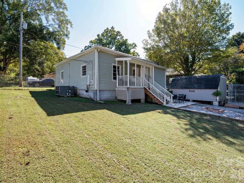 505 Birch Street, Lowell, NC 28098.  MLS# CAR4437100, YatesRealty ID 58076. 
