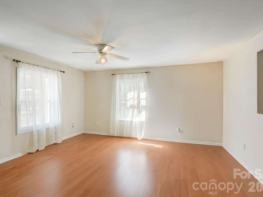 505 Birch Street, Lowell, NC 28098.  MLS# CAR4437100, YatesRealty ID 58076. 