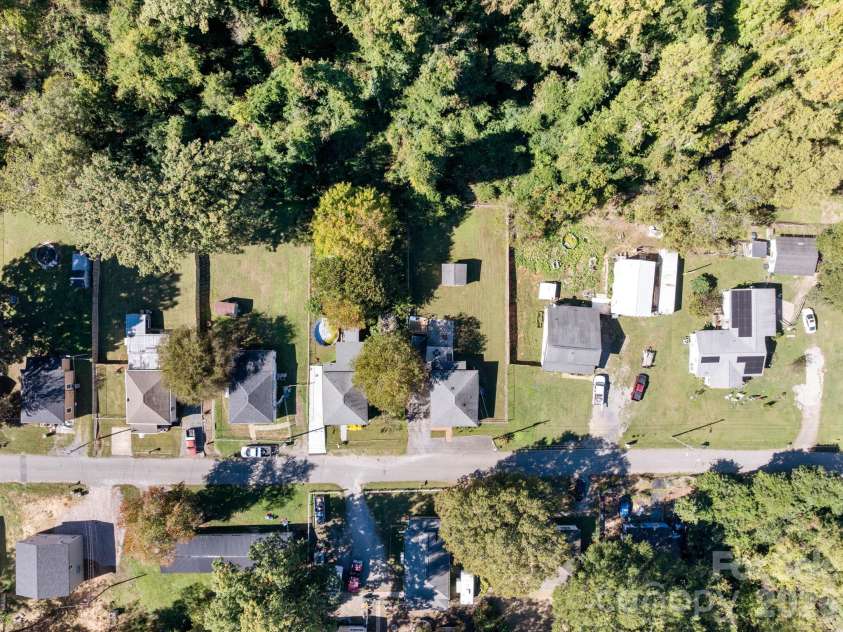 505 Birch Street, Lowell, NC 28098.  MLS# CAR4437100, YatesRealty ID 58076. 