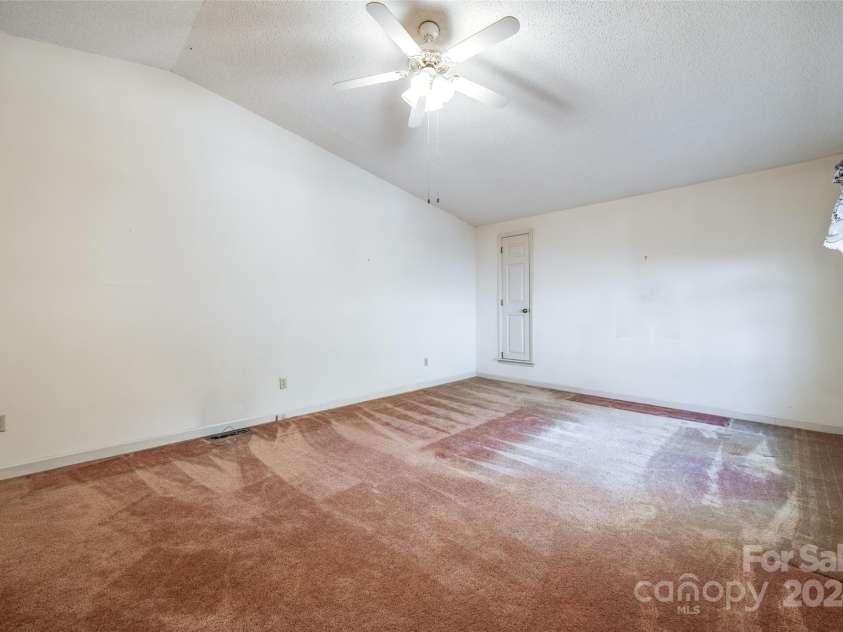 806 Bridgewood Drive, Rock Hill, SC 29732.  MLS# CAR4192836, YatesRealty ID 5808. 